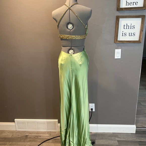 Green Formal Silk Dress - Picture 2 of 4